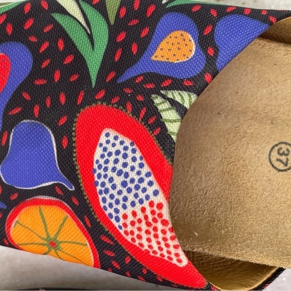Gudrun Sjoden sandals slides fruit print sz EU 37 or 7 cork bottom Swedish - Picture 7 of 7